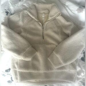 Lululemon Sherpa scuba half zip.